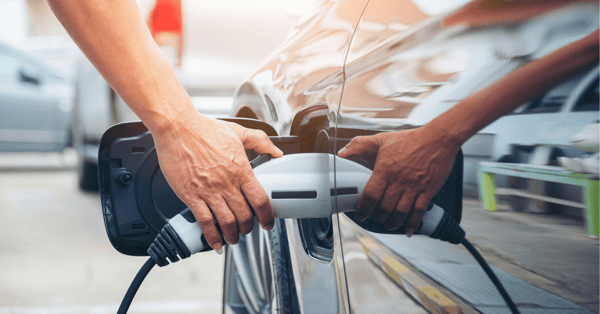 Why Range Is a Deciding Factor Between Petrol, Hybrid & Electric Cars